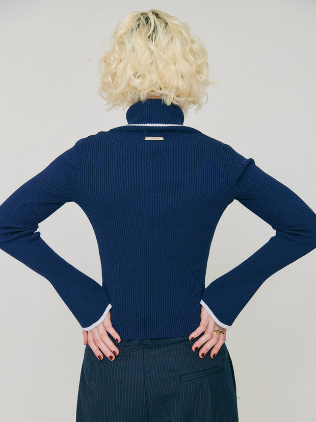 SLIM FLARE TURTLE KNIT