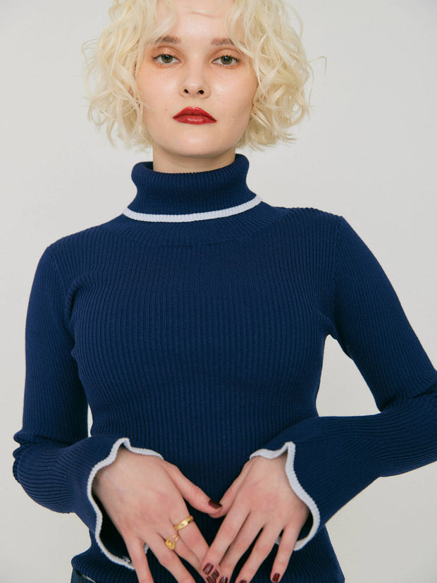 SLIM FLARE TURTLE KNIT