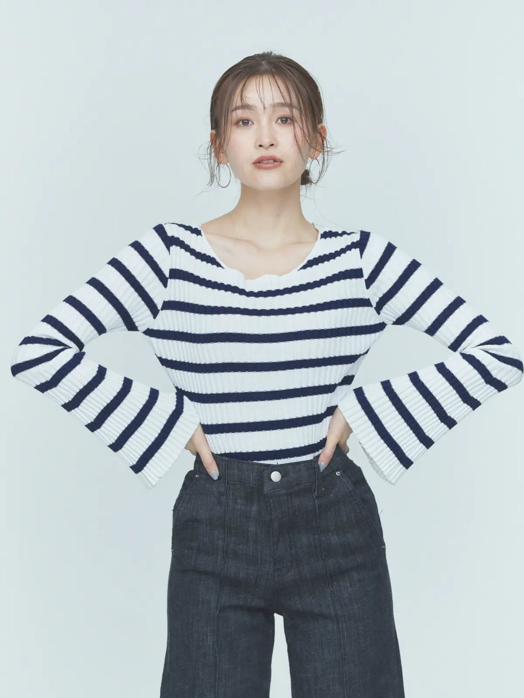 トップス LOW GAUGE BORDER KNIT BLUE トップス LOW GAUGE BORDER KNIT BLUE Low gauge border knit (blue)