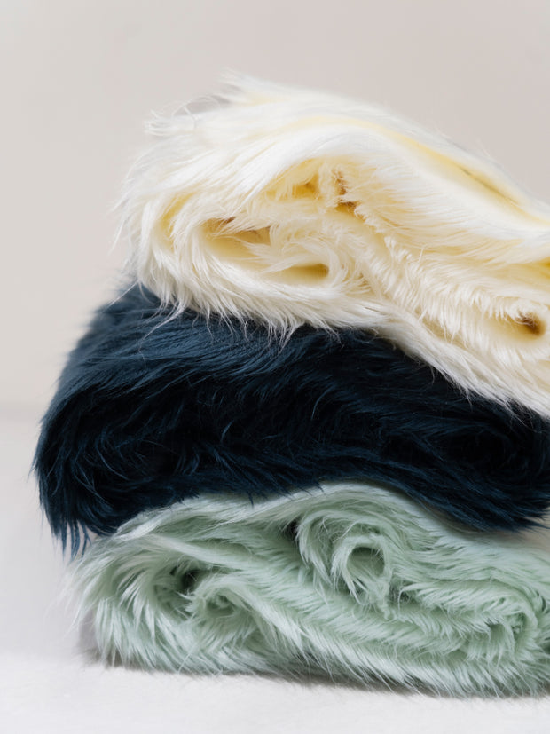 FLUFFY SHAGGY MUFFLER