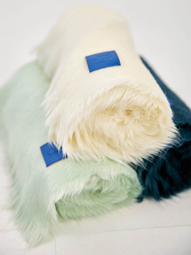 FLUFFY SHAGGY MUFFLER